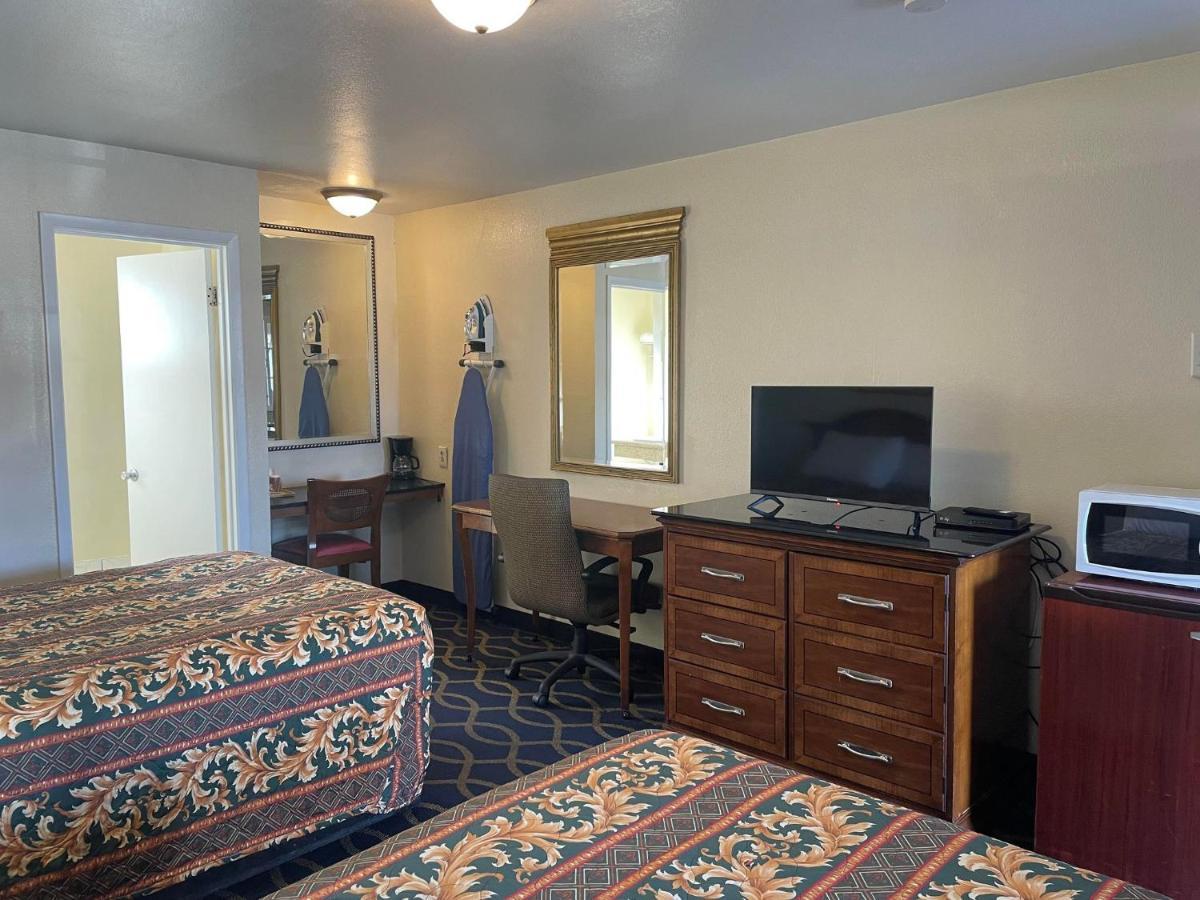 Holiday Motel Oakdale Ngoại thất bức ảnh