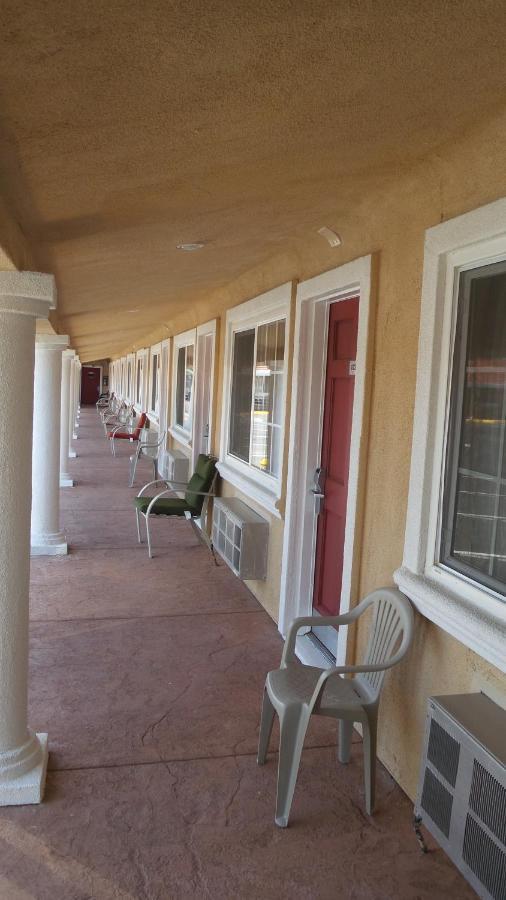 Holiday Motel Oakdale Ngoại thất bức ảnh