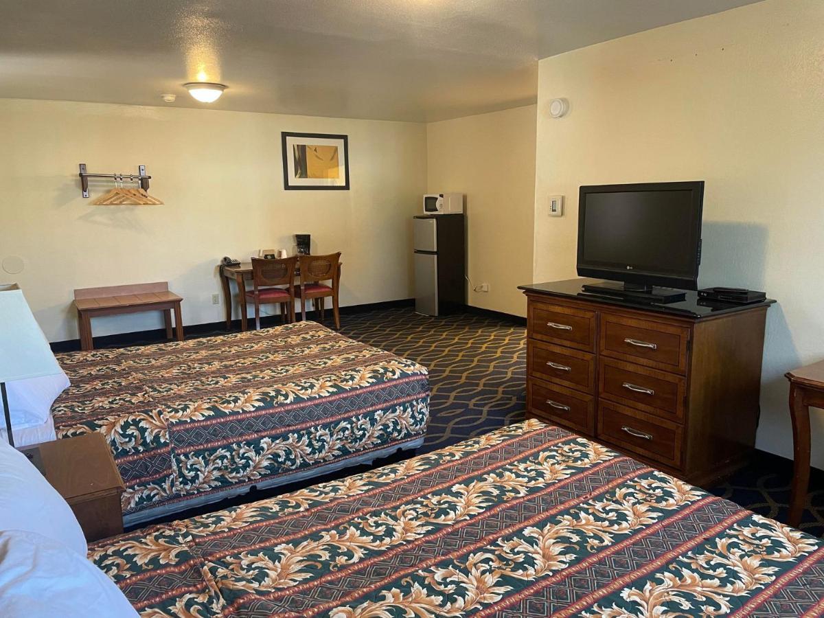 Holiday Motel Oakdale Ngoại thất bức ảnh