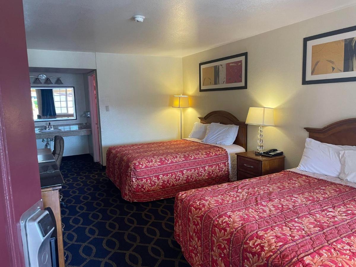 Holiday Motel Oakdale Ngoại thất bức ảnh