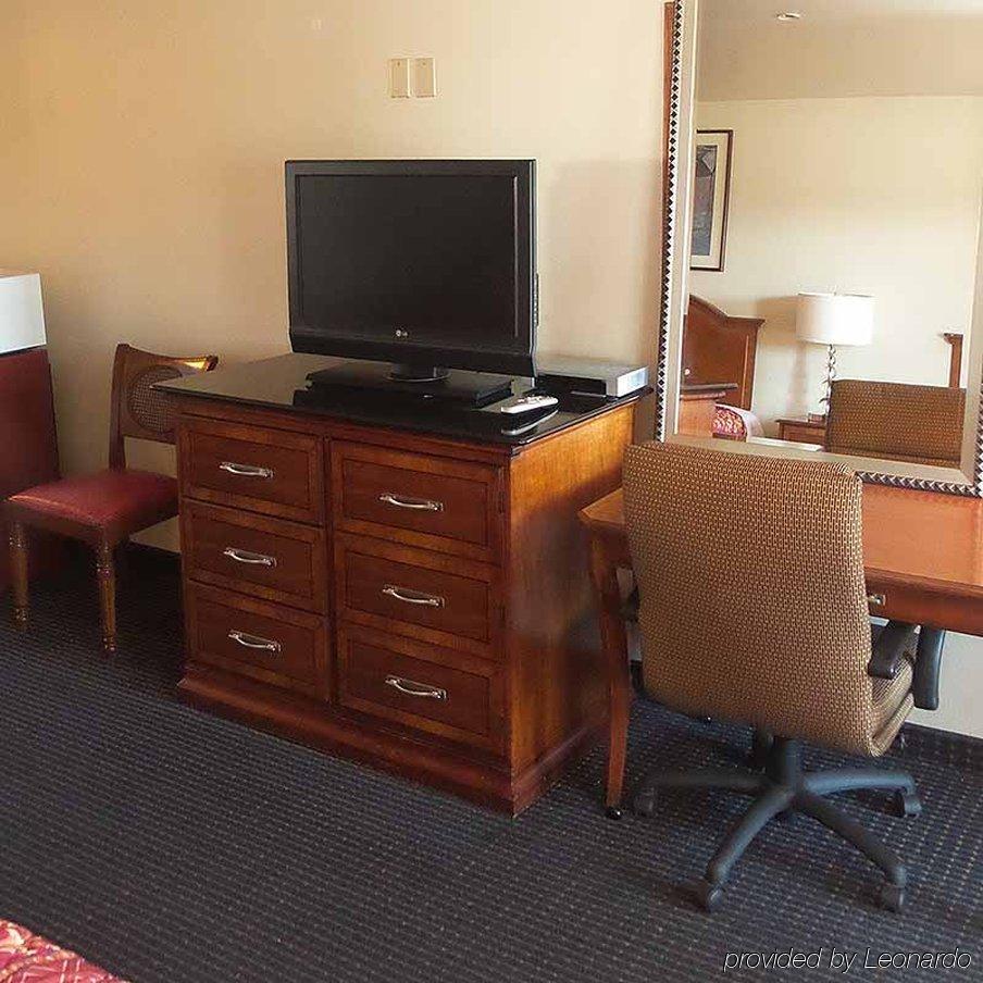 Holiday Motel Oakdale Ngoại thất bức ảnh
