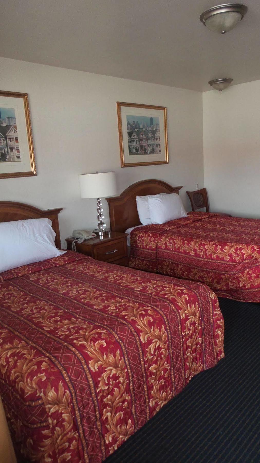 Holiday Motel Oakdale Ngoại thất bức ảnh