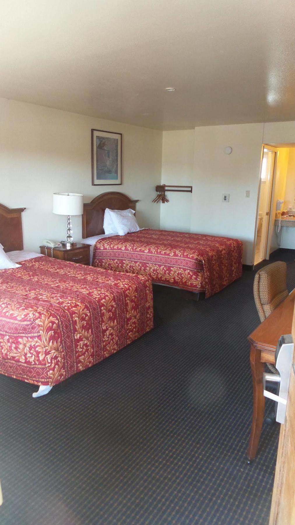 Holiday Motel Oakdale Ngoại thất bức ảnh